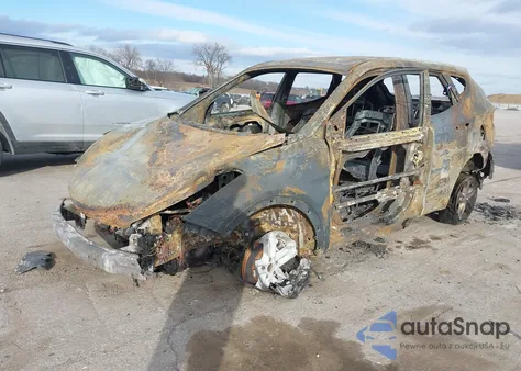 2017 Hyundai Santa Fe Sport 2.4L z USA, uszkodzony, nr VIN 5XYZTDLB6HG437882